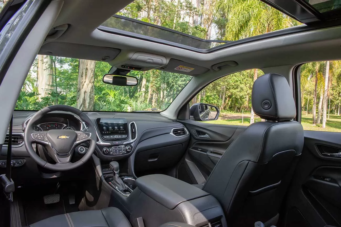 Interior do Chevrolet Equinox Premier