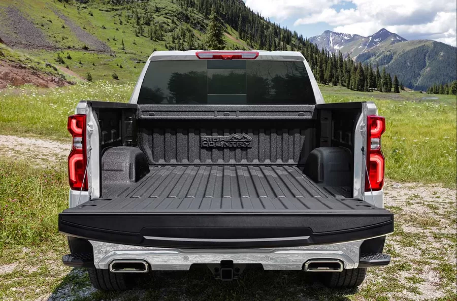 Um dos aspectos mais impressionantes da caçamba da Chevrolet Silverado é a sua capacidade volumétrica.