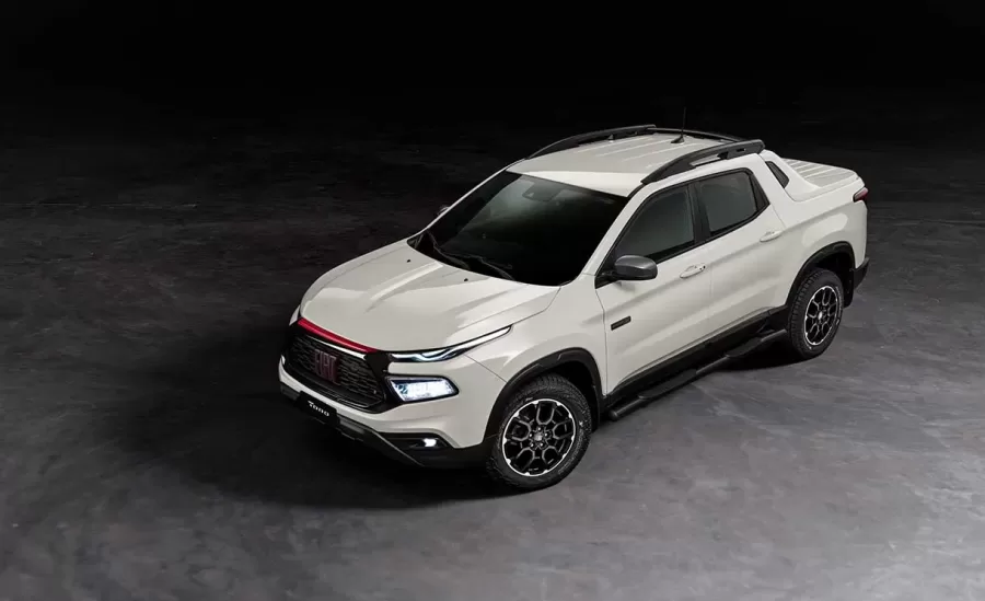 A Fiat Strada, um dos modelos da marca, se destacou como o carro mais vendido do Brasil em setembro de 2023, com um total de 12.834 unidades emplacadas. Isso representa 7% do market share, um marco notável para este modelo.