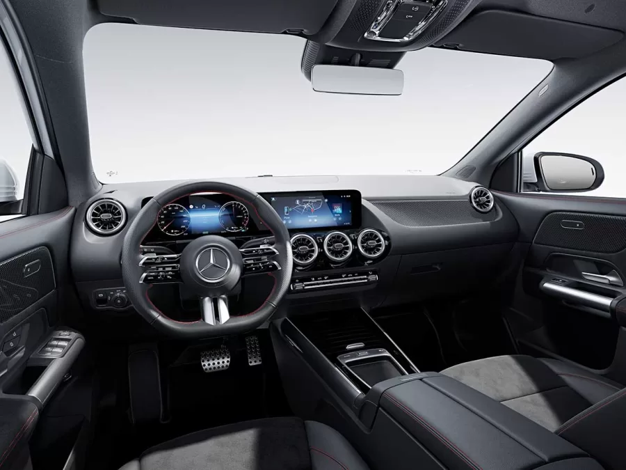 Interior do Mercedes-Benz GLA 200 AMG Line