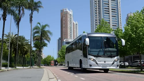 Conheça o novo ônibus Volvo B320R