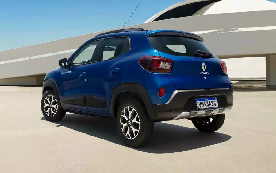 O Renault Kwid, com suas características de baixas emissões de CO2 e uma variedade de recursos de segurança e conforto, continua a se posicionar como uma opção atraente para os consumidores que buscam um veículo confiável e acessível.