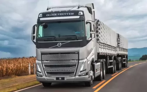 Tudo sobre o Volvo FH-540 2023: Conheça o Poderoso Caminhão para Transporte de Cargas