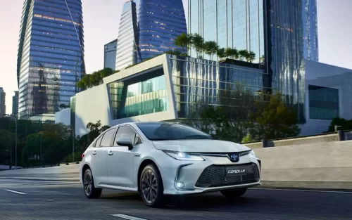 Corolla domina: Toyota atinge 300 milhões de carros produzidos globalmente