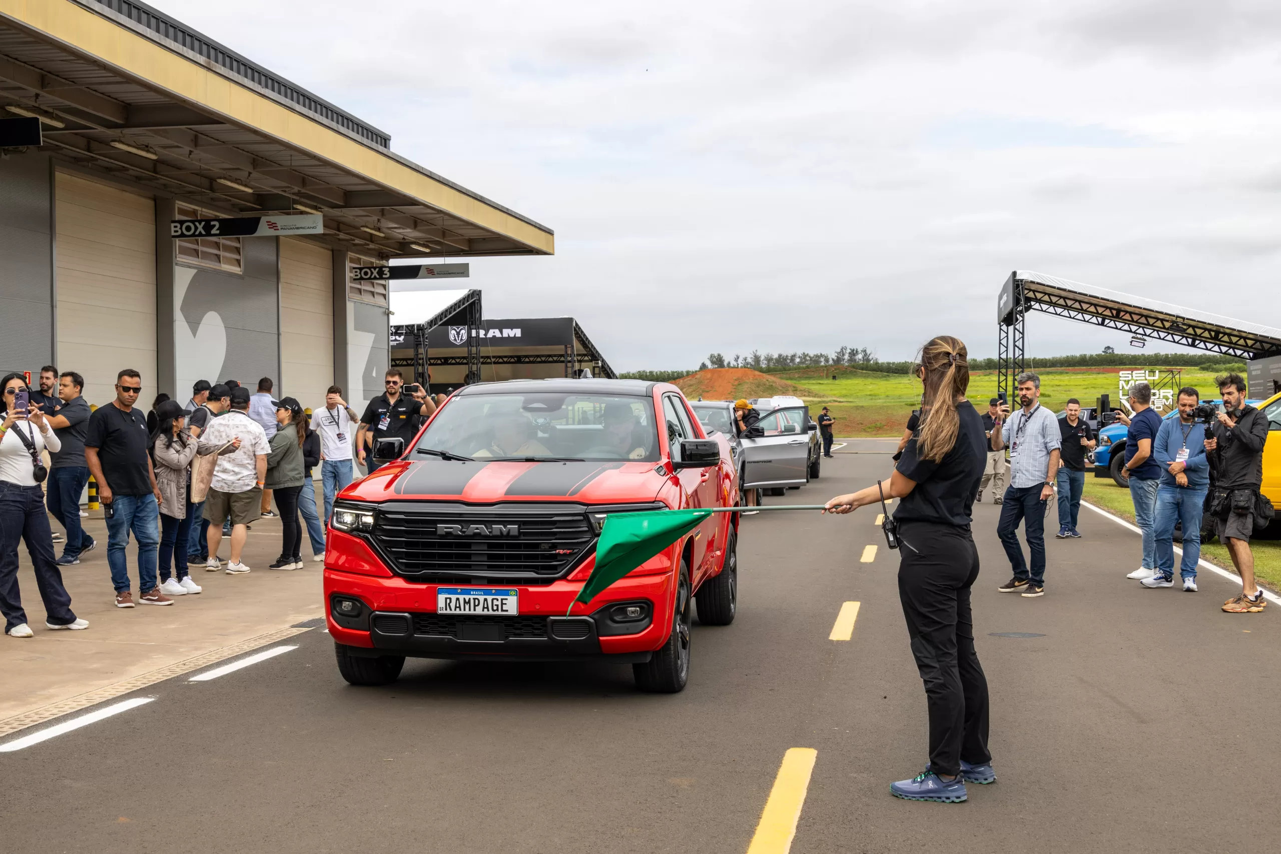 A iniciativa "Rampage 24 Horas" mostrou a potência da Rampage R/T, com 272 cv e uma aceleração de 0 a 100 km/h em apenas 6,9 segundos.