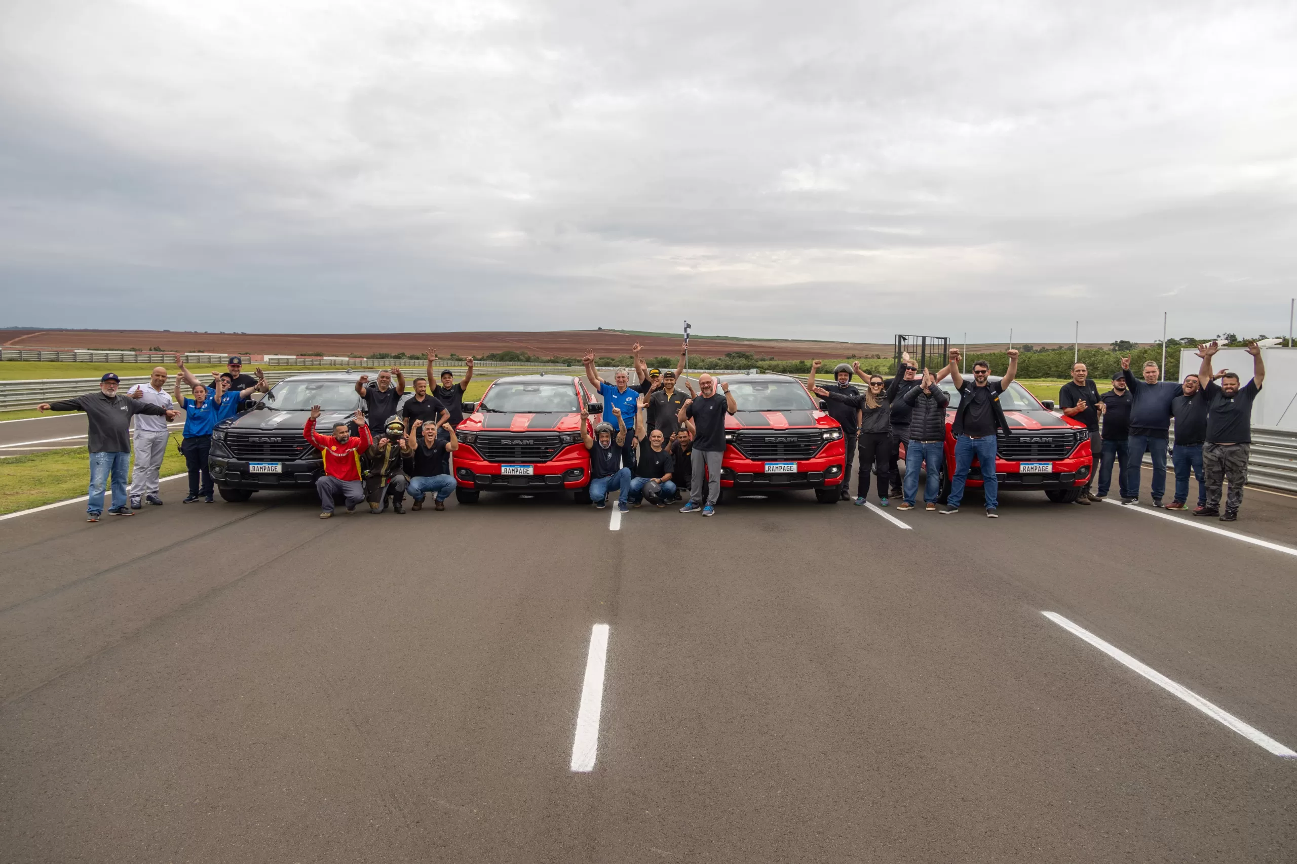 Com a chancela da CBA, a Ram reuniu uma equipe excepcional para esse teste épico, percorrendo mais de 5 mil km em apenas um dia.