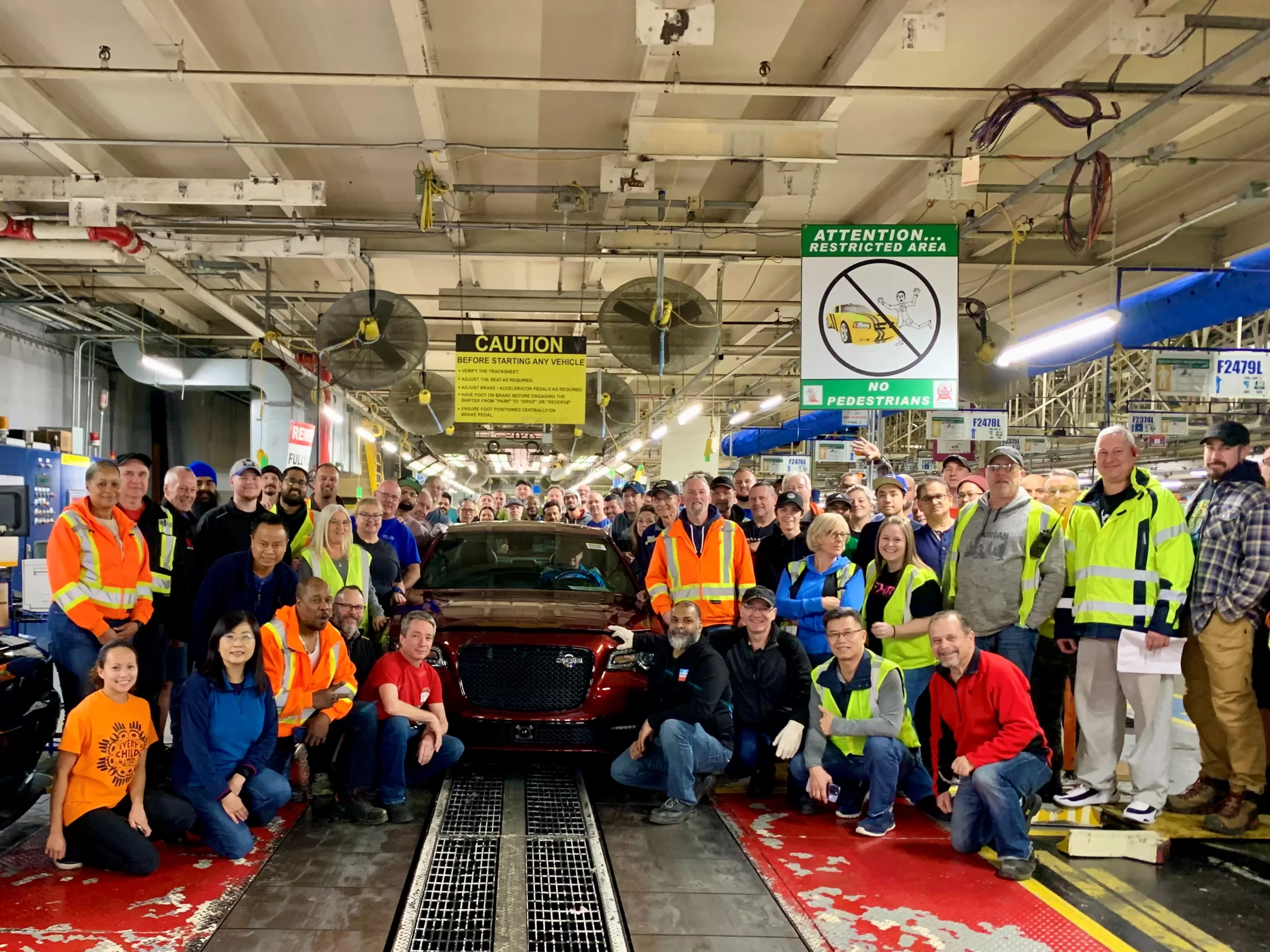 Em 8 de dezembro de 2023, o último Chrysler 300C movido a HEMI deixou a linha de produção na Brampton Assembly Plant.