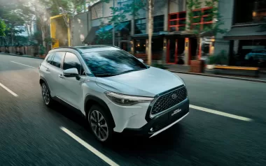 Toyota Corolla Cross XRX ganha versão com motor 2.0 flex