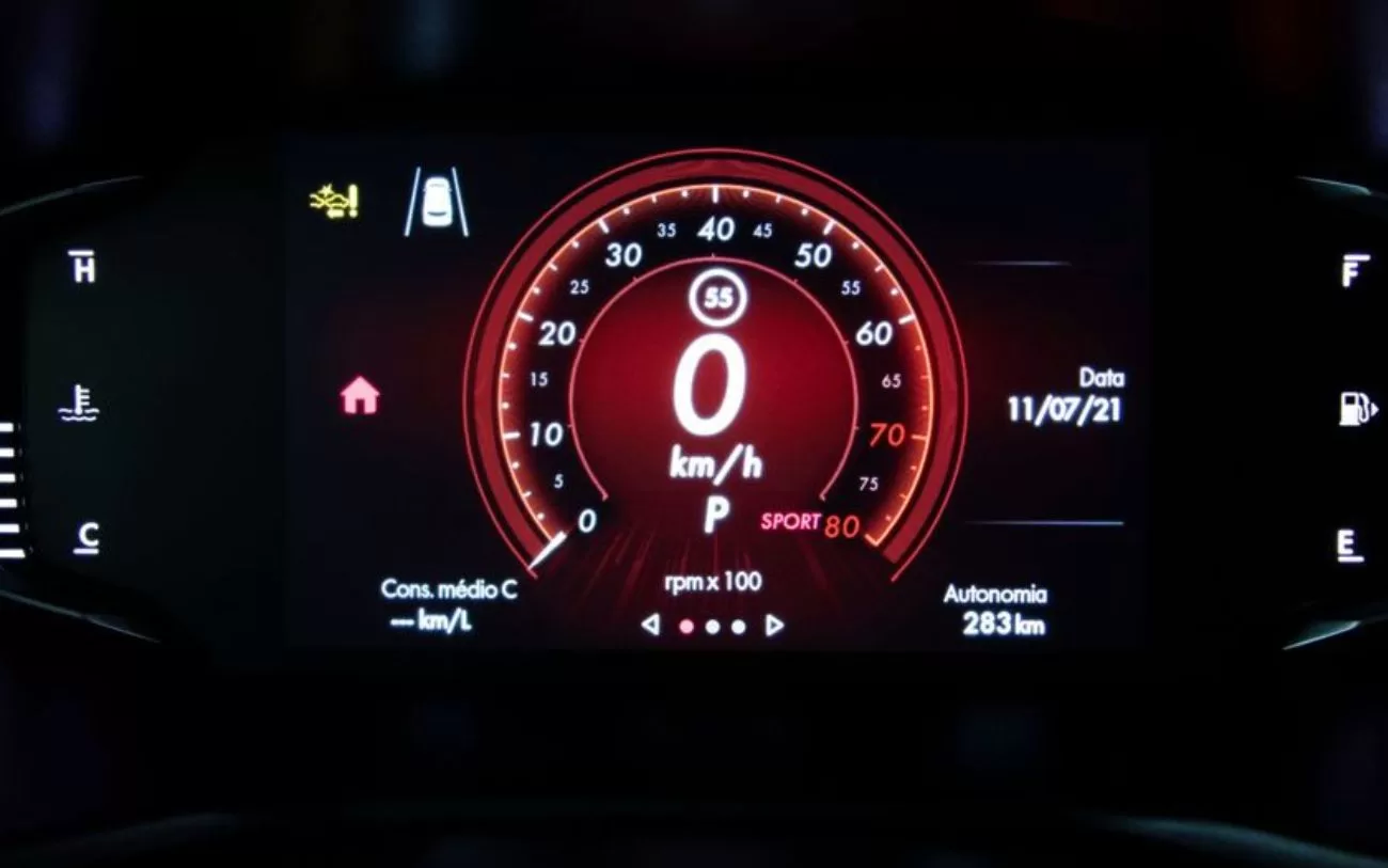 O desempenho do Fiat Pulse Impetus é marcado por um motor turbo de 1.0 litro, garantindo uma resposta ágil ao acelerador e uma velocidade máxima de 189 km/h.