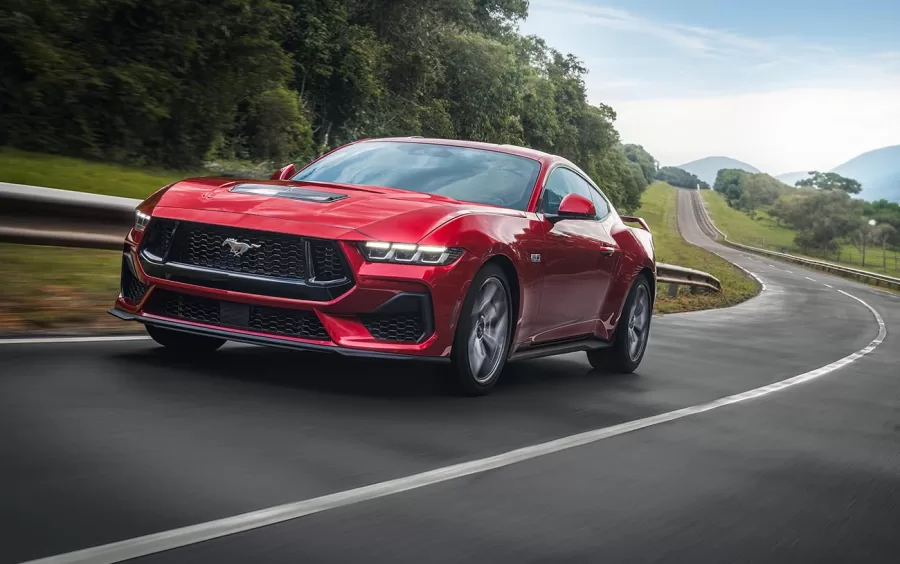 Novo Ford Mustang GT Performance com motor Coyote V8 5.0 aspirado de 488 cv chega ao Brasil