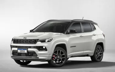 Jeep Compass Blackhawk 2.0 2025: Desempenho, Consumo, Design e Mais