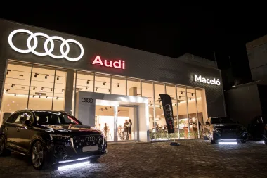 Novas concessionárias da Audi em Aracaju e Maceió trazem infraestrutura moderna e carregadores ultrarrápidos para veículos elétricos