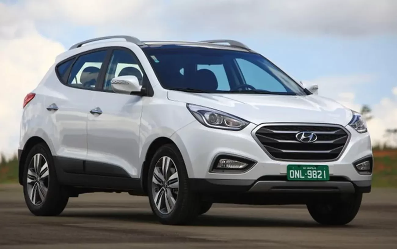 O Hyundai ix35 GL 2.0 AT 2022 usado é uma opção de SUV médio com motor 2.0 flex de 167 cv e torque de 20,6 kgfm. A transmissão é automática de seis marchas, com tração dianteira.
