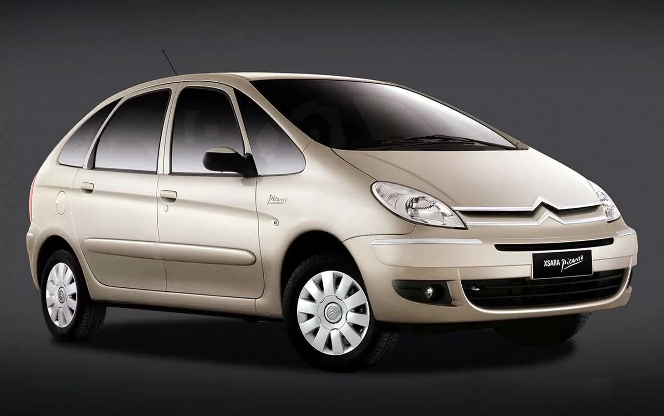 O Citroën Xsara Picasso GLX 1.6 2011 é uma opção acessível para quem busca uma minivan espaçosa. Com motor 1.6 flex de 110 cv e torque de até 15,8 kgfm, equilibra desempenho e economia.