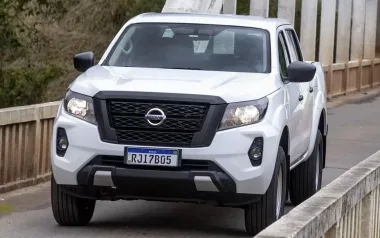 Câmbio, tração e transmissão da Nissan Frontier SE 2.3 AT 2024 usada