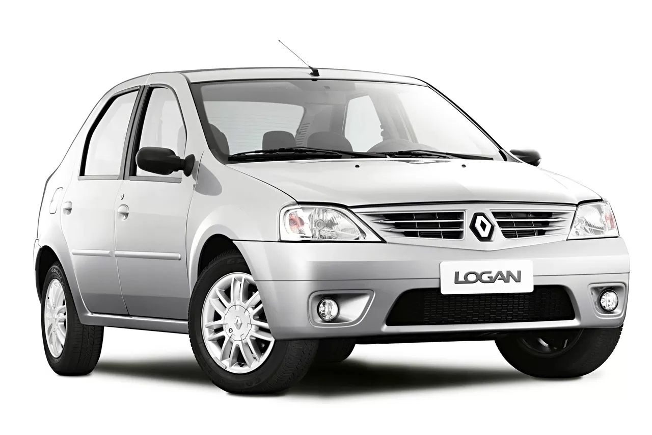 O Renault Logan Expression 1.0 2010 usado é uma opção acessível para quem busca um sedã espaçoso e econômico. Seu motor 1.0 16V flex entrega até 77 cv, com consumo médio de 8 km/l no álcool urbano.