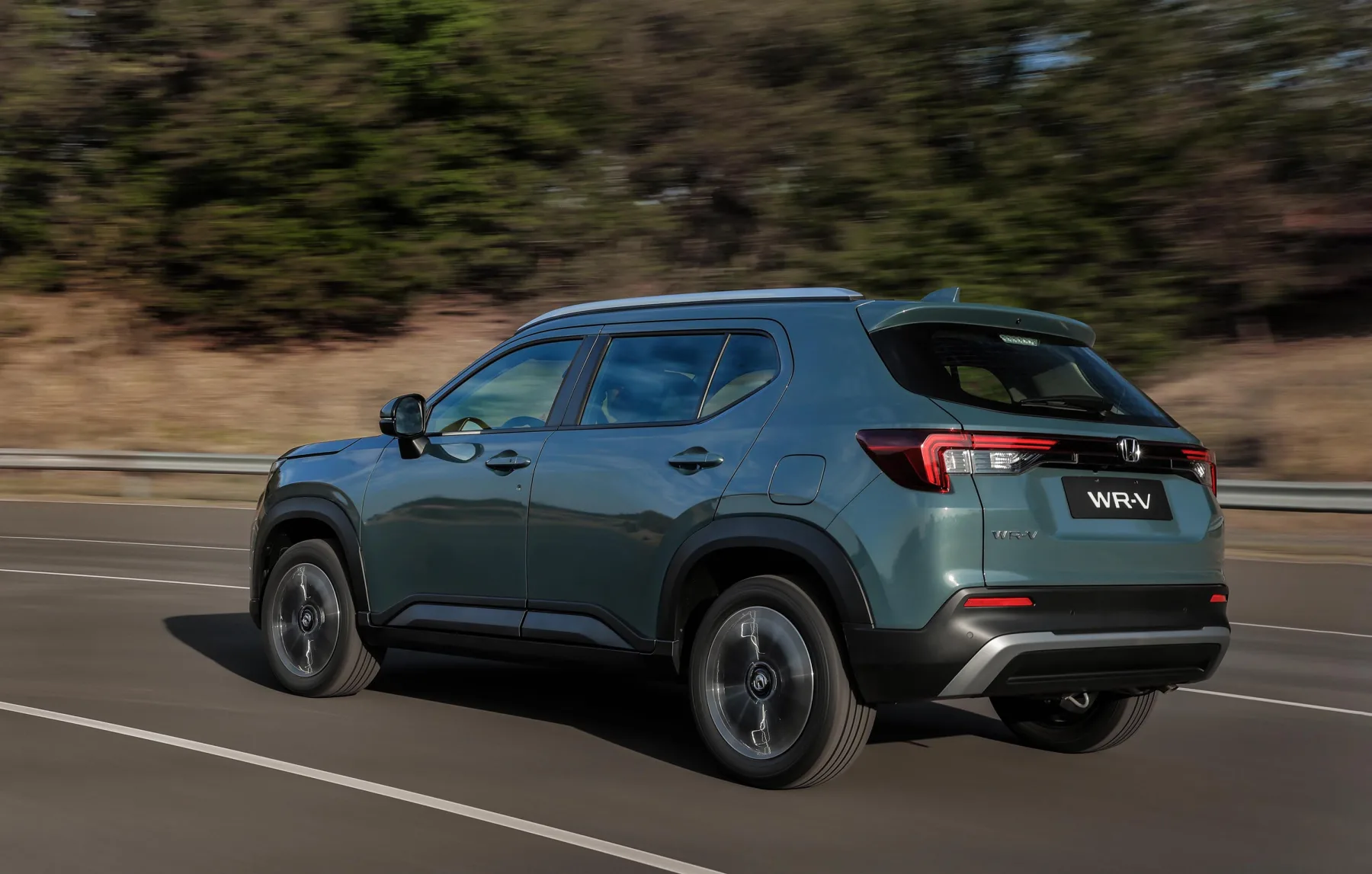 Com preços de R$ 147.100 e R$ 152.100, o WR-V cobra mais pelo novo pacote. A dúvida é saber se entrega o que promete no uso diário.