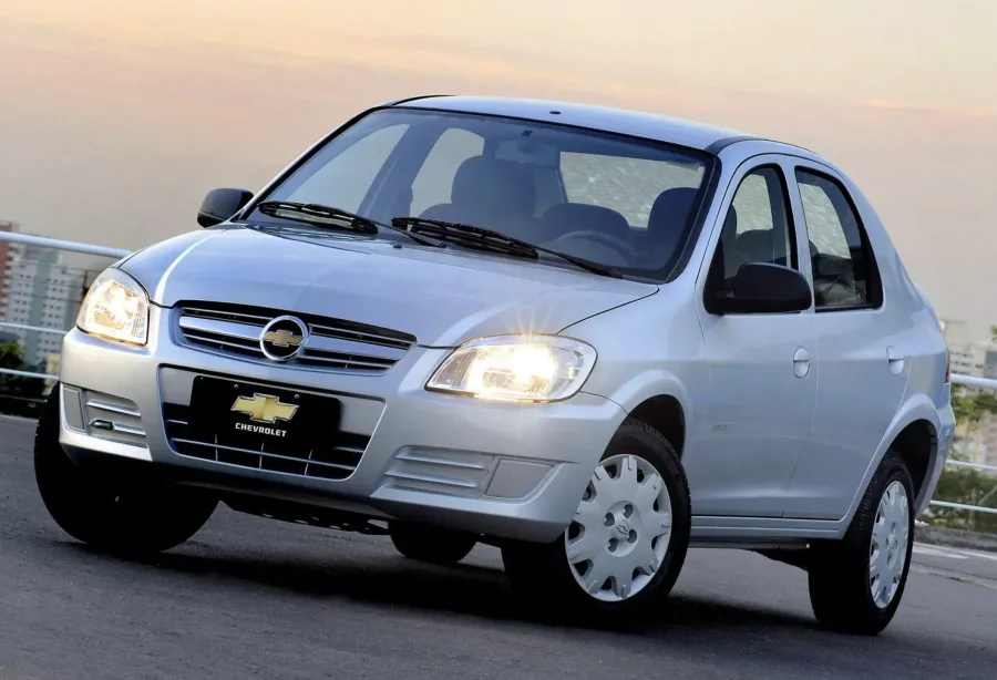 Chevrolet Prisma Maxx 1.4 2010: o sedan barato que ainda compensa no uso diário