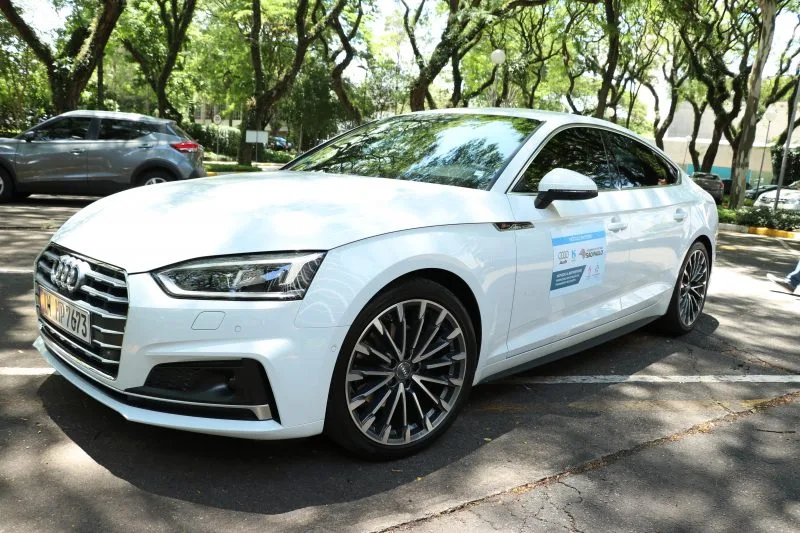 Sabesp transforma gás gerado pelo esgoto em combustível, abastece uma frota de 20 veículos e coloca Audi alemão à prova para mostrar até onde a tecnologia poderia chegar