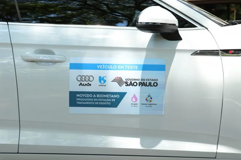 Audi A5 g-tron foi testado pela Sabesp com biometano produzido no tratamento de esgoto, tecnologia que transforma biogás em combustível e pode substituir gasolina, etanol e GNV.